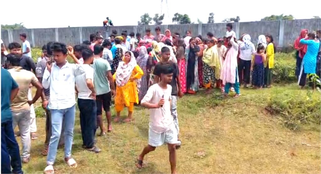 ফুলবাড়িতে ডোবায় স্নান করতে নেমে মর্মান্তিক মৃত্যু ১১ বছরের কিশোরের