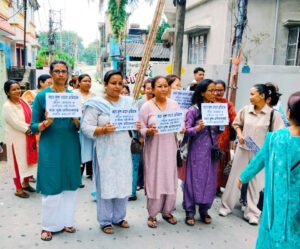 মাদকমুক্ত সমাজ গঠনের বার্তা, দুর্গাগুড়ি রতন লাল বস্তিতে মহিলা উইং বাহিনীর বিশেষ অভিযান