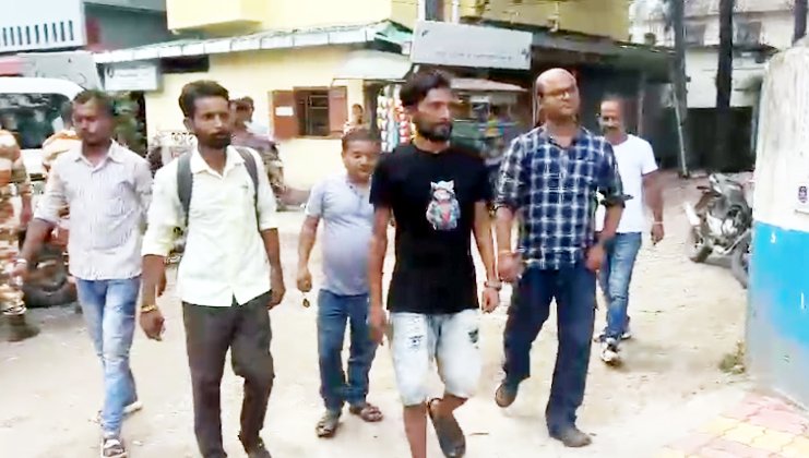 ড্রাগ বিরোধী অভিযানে বিজেপি, হাতেনাতে ধরা পড়ল এক মাদক বিক্রেতা