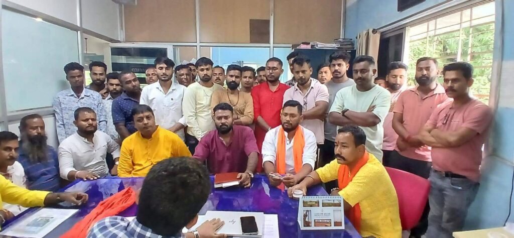 ফাঁসিদেওয়ায় বিদ্যুৎ ও ভূমি দফতরের আধিকারিকদের সঙ্গে হিন্দু জাগরণ মঞ্চের সৌজন্য সাক্ষাৎ, অভিযোগ ও দাবি পেশ