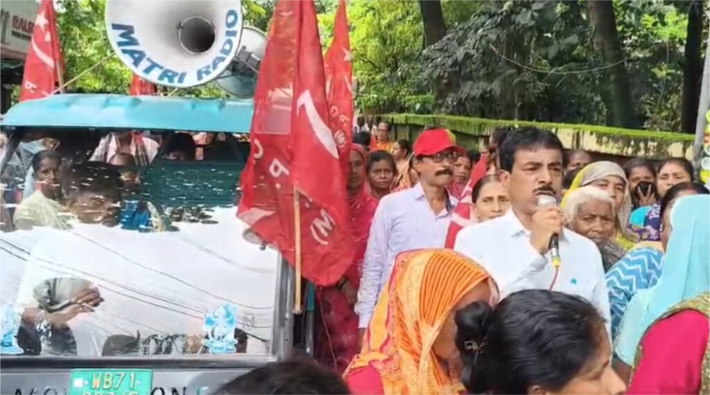 শিলিগুড়িতে ২৮ নম্বর ওয়ার্ডে উচ্ছেদ অভিযানের প্রতিবাদে ডেপুটেশন, বিকল্প পুনর্বাসনের দাবি বাম সংগঠনের