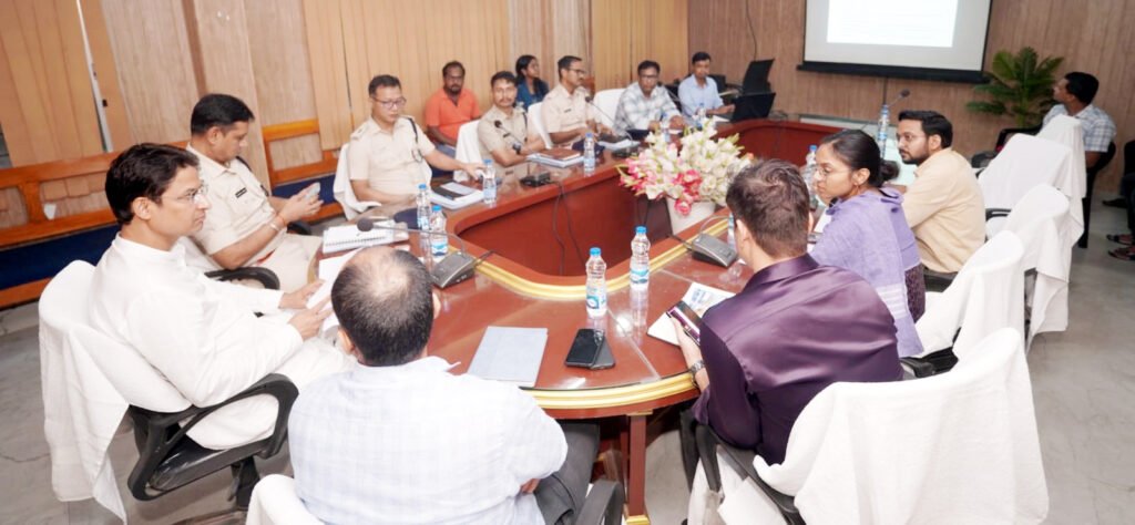 চোপড়ার উন্নয়ন ও আইন-শৃঙ্খলা ফেরাতে কড়া বার্তা সাংসদ রাজু বিস্তার, প্রশাসনিক বৈঠকে পুলিশ-প্রশাসনকে দিলেন কড়া নির্দেশ