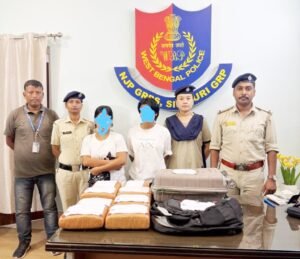 এনজেপি স্টেশন থেকে ১৭ কেজি গাঁ*জা-সহ দুই মহিলা গ্রেফ/তার
