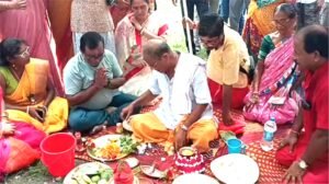 শিলিগুড়িতে রথখোলা স্পোর্টিং ক্লাবের খুঁটি পুজো, ৬১ বছরে পদার্পণ
