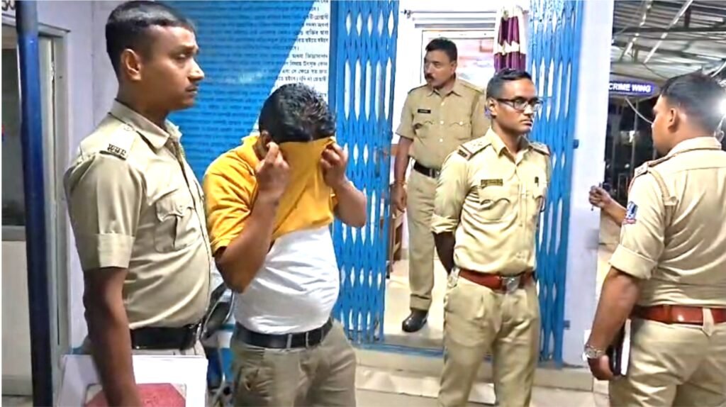 ১৬ বছরের কিশোরীকে ধ*র্ষণের অভিযোগ সৎ বাবার বিরুদ্ধে, গ্রে*ফতার অভিযুক্ত